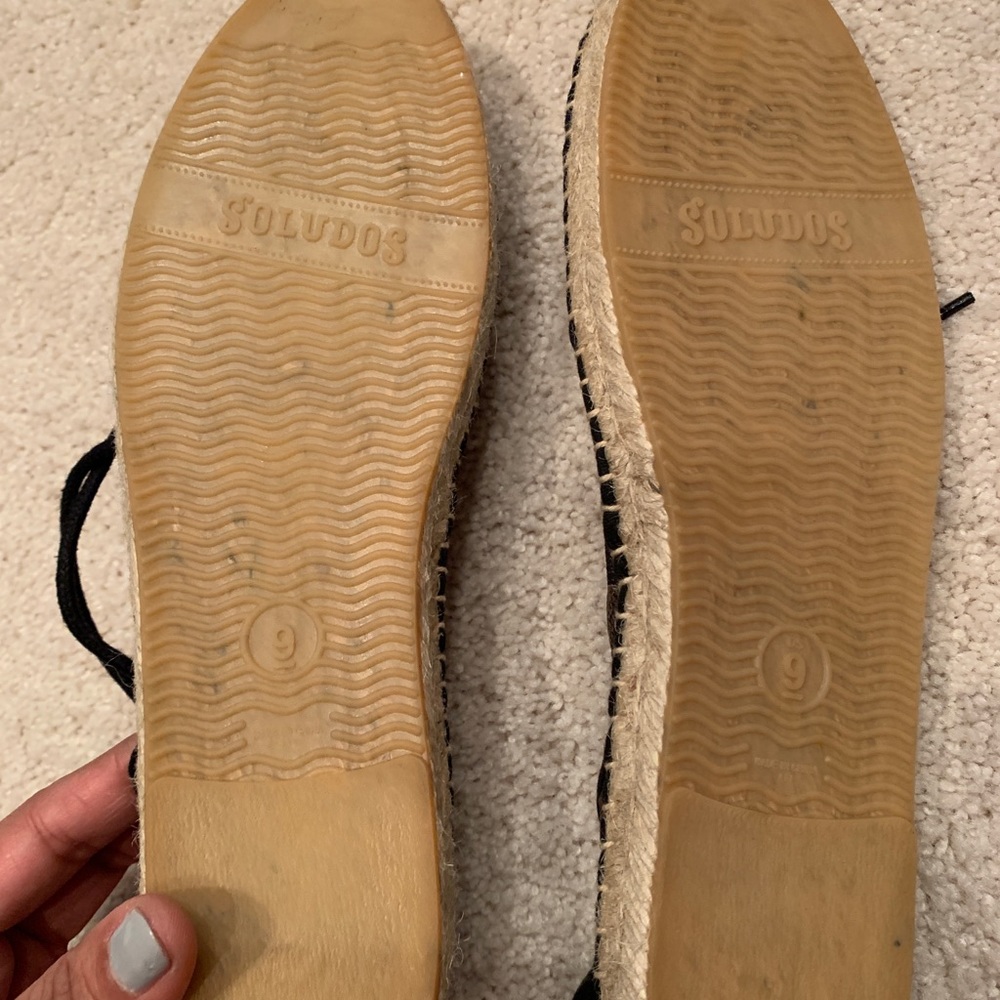 Shoes - Picture 4 of 5